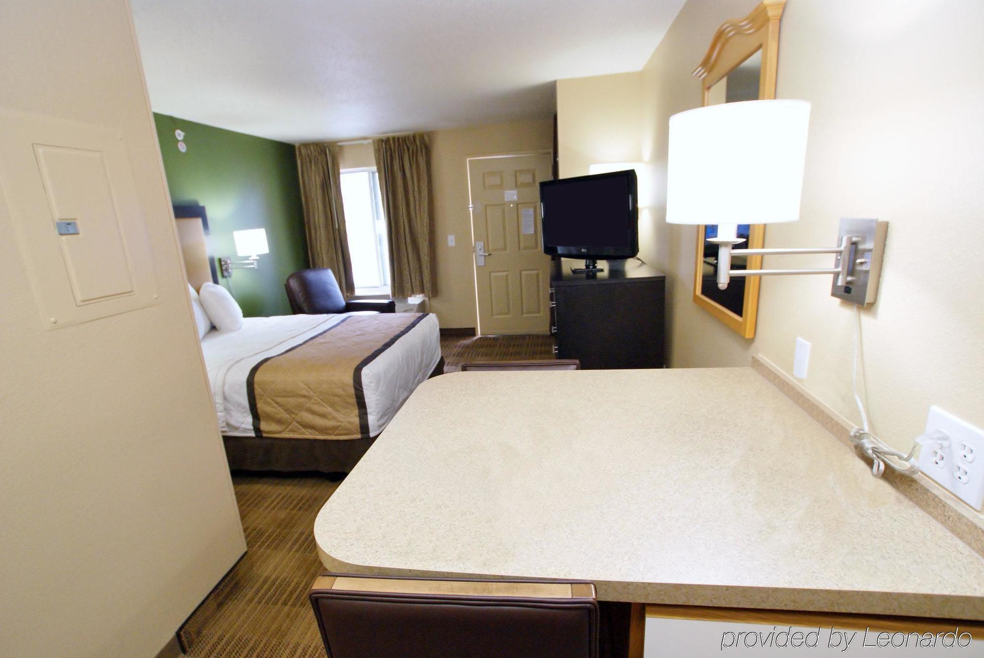 Extended America - - South Natomas 2*